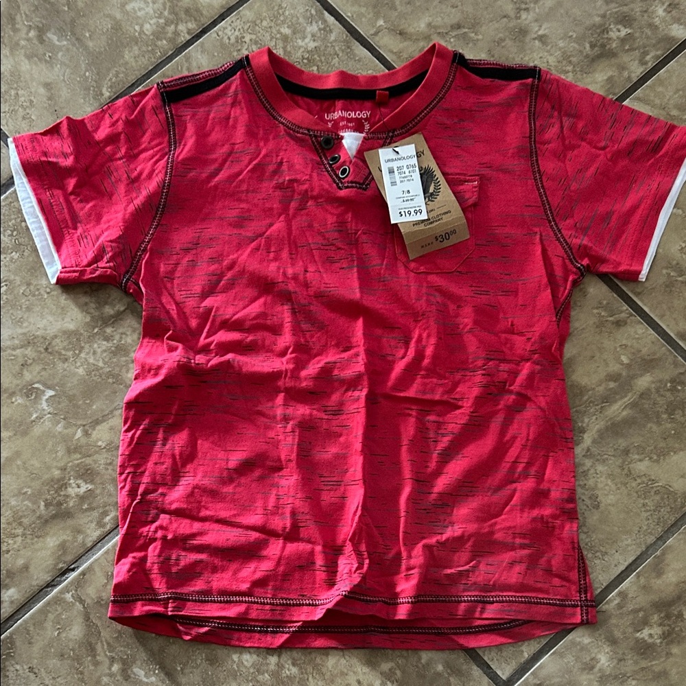 Red Short Sleeve Tee by Urbanology